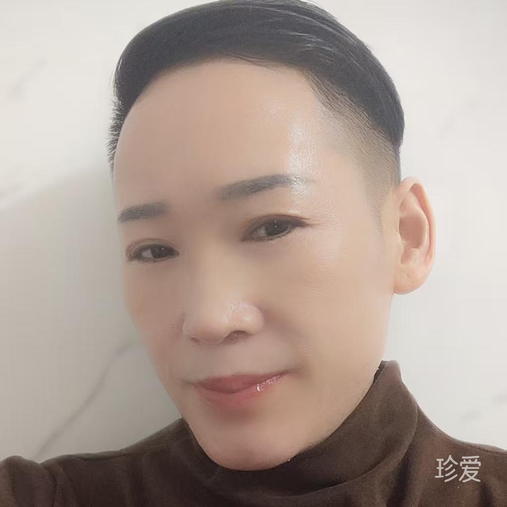 短发女郎