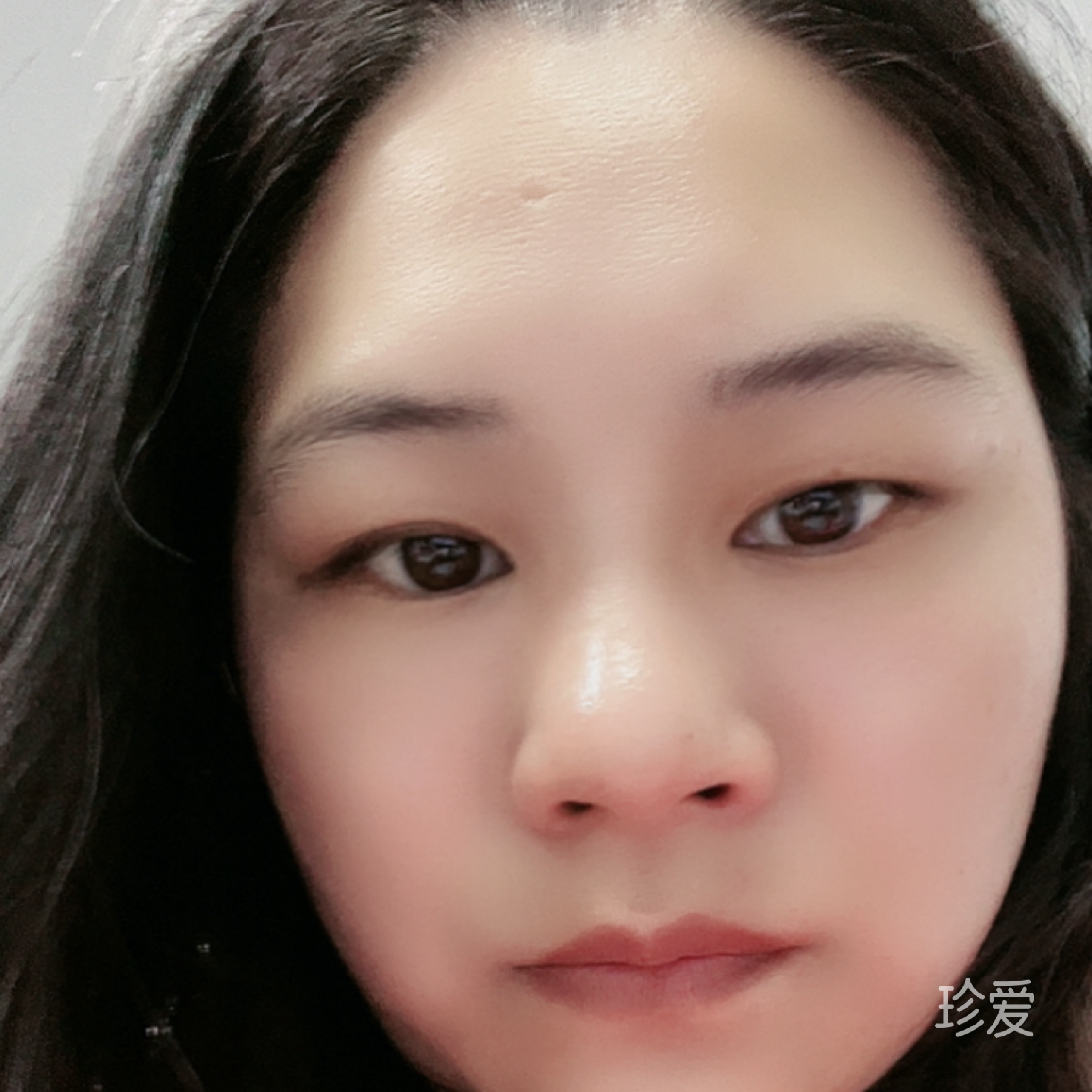 走在迷霧的小巷里