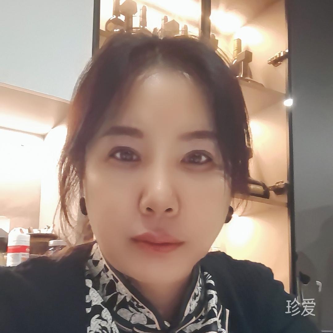 太阳后面有月亮