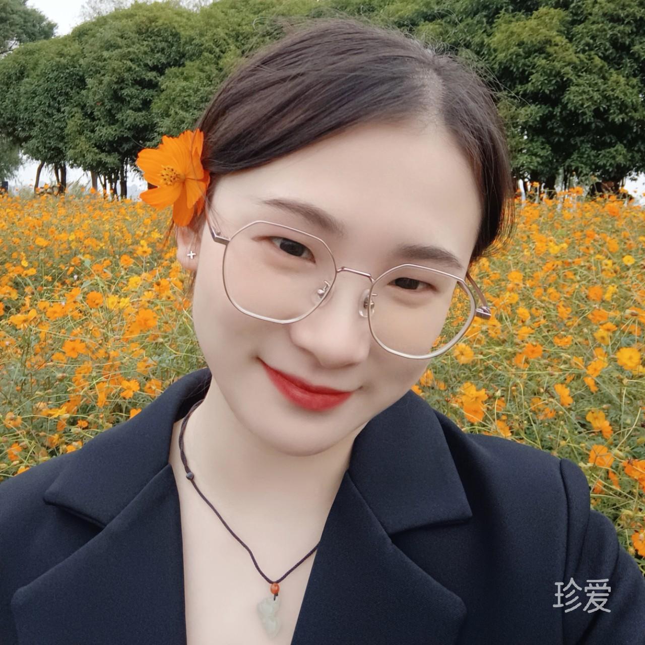 水中睡著的魚(yú)