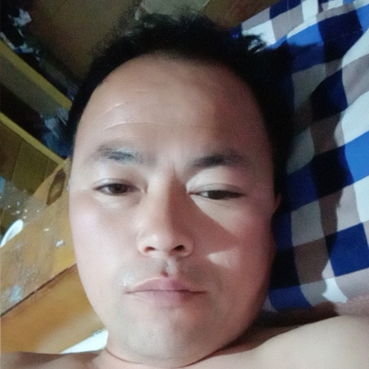 小鎮(zhèn)獨(dú)行