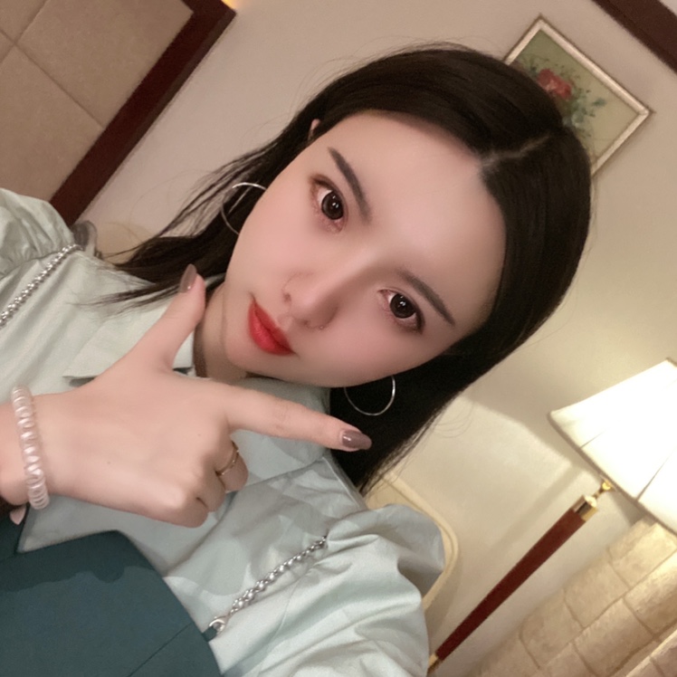 海的蓝拥抱着天