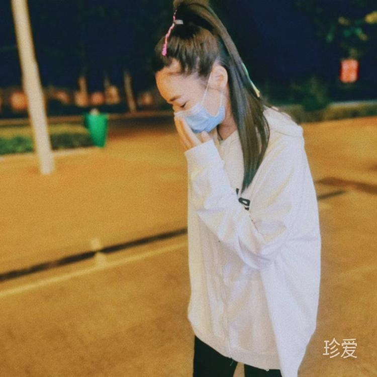 我是瓶子吖