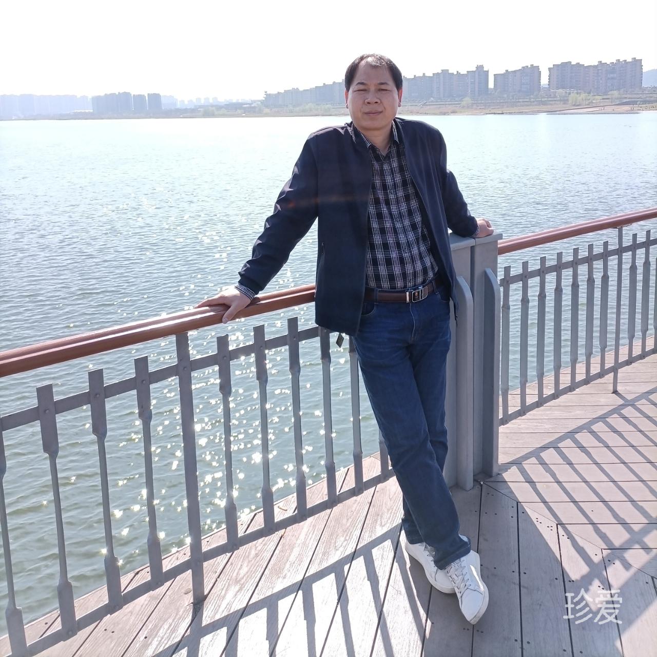 笑着走向未来