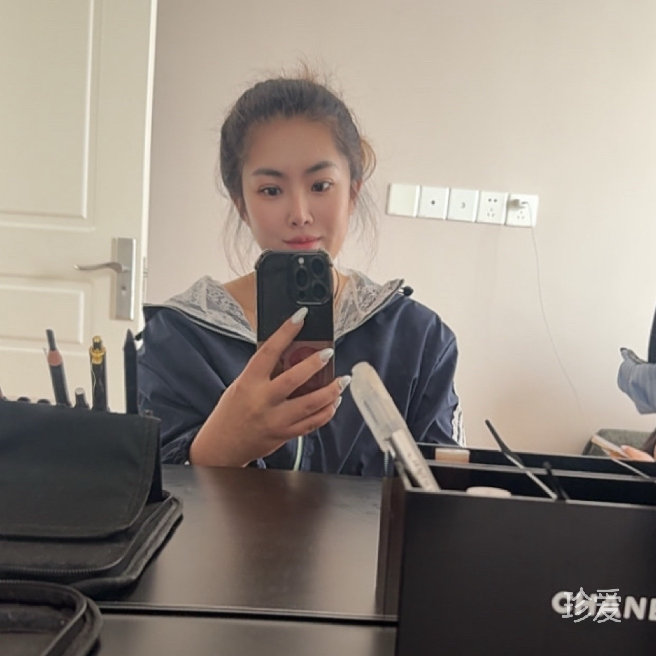 绿如蓝