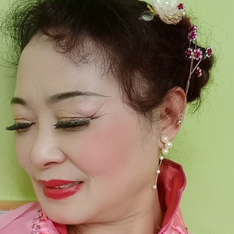 桃花朵朵開(kāi)