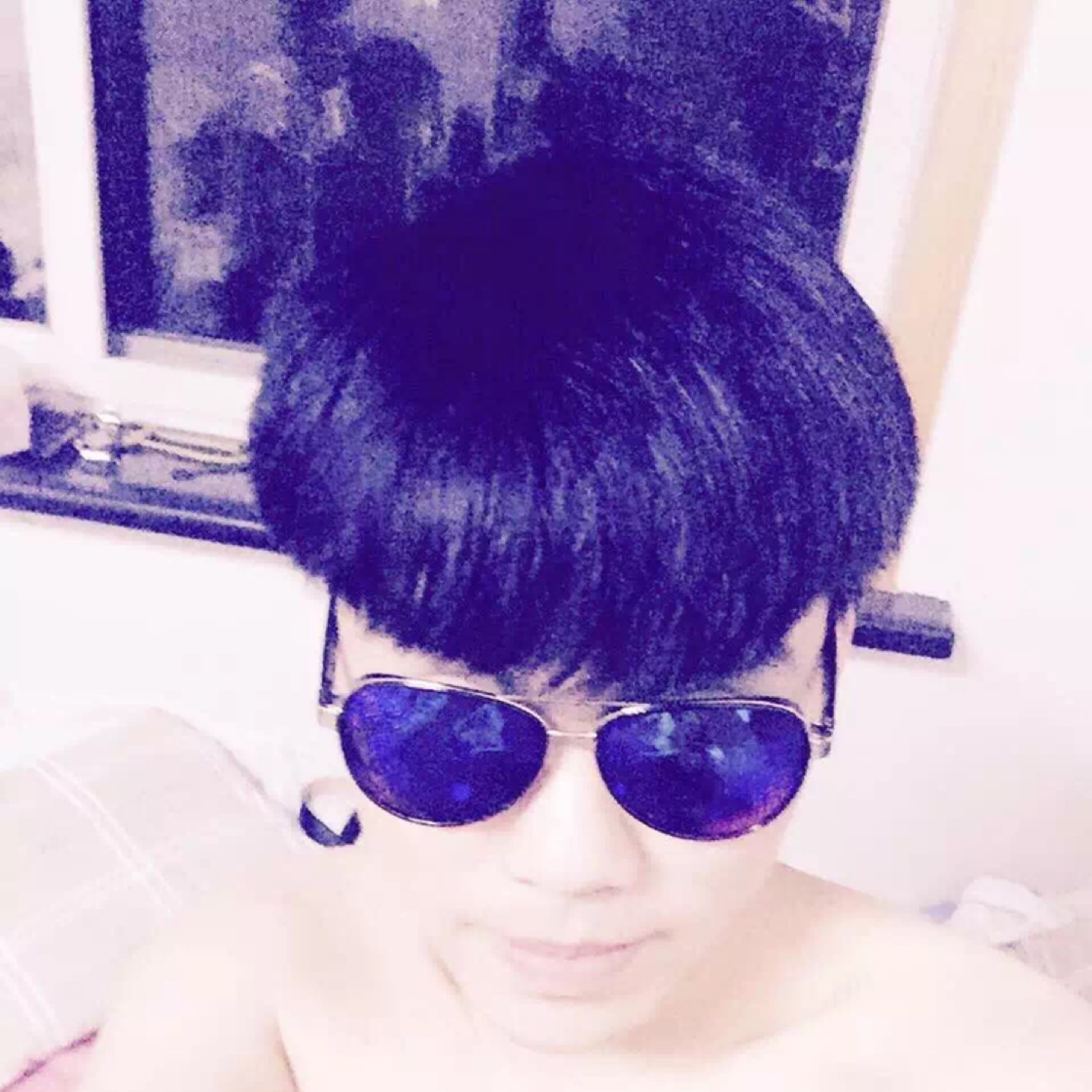 不許人間見白頭