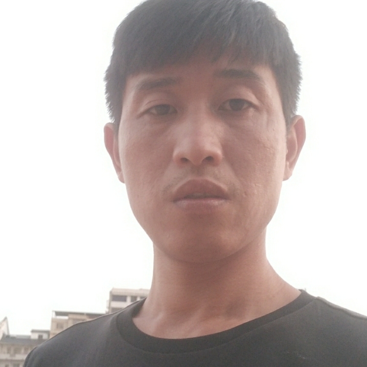 迎着光的方向跑