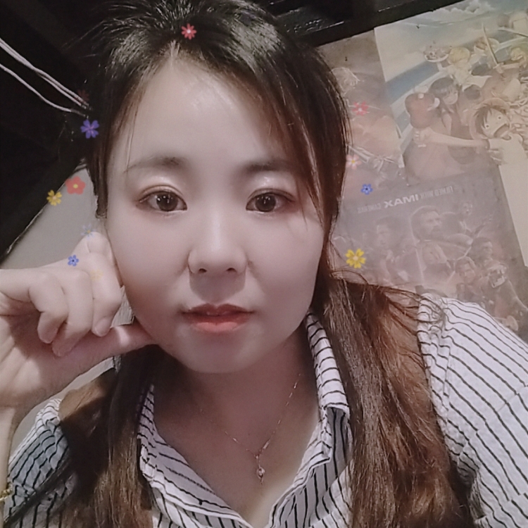 風(fēng)中的女子