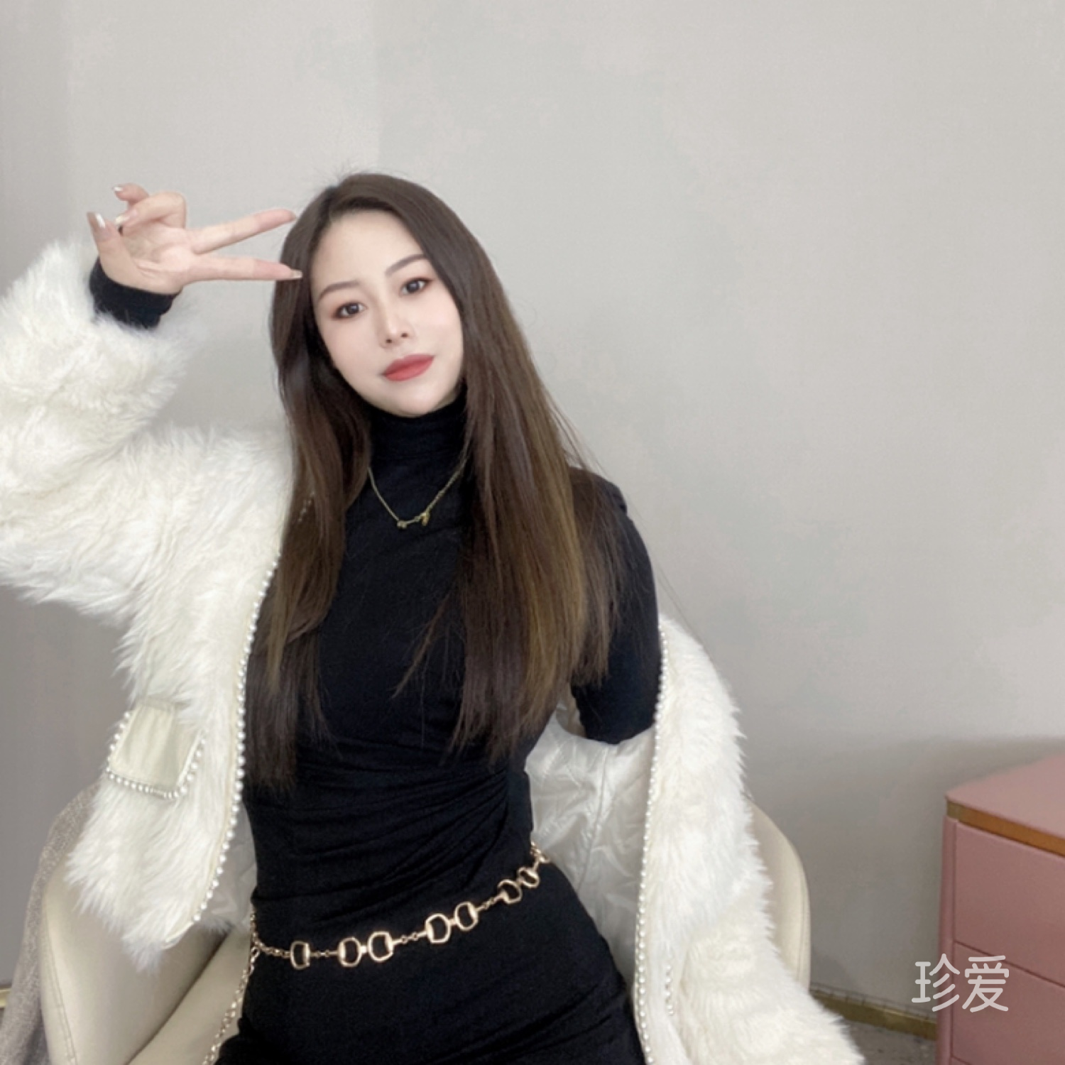 你头发乱了