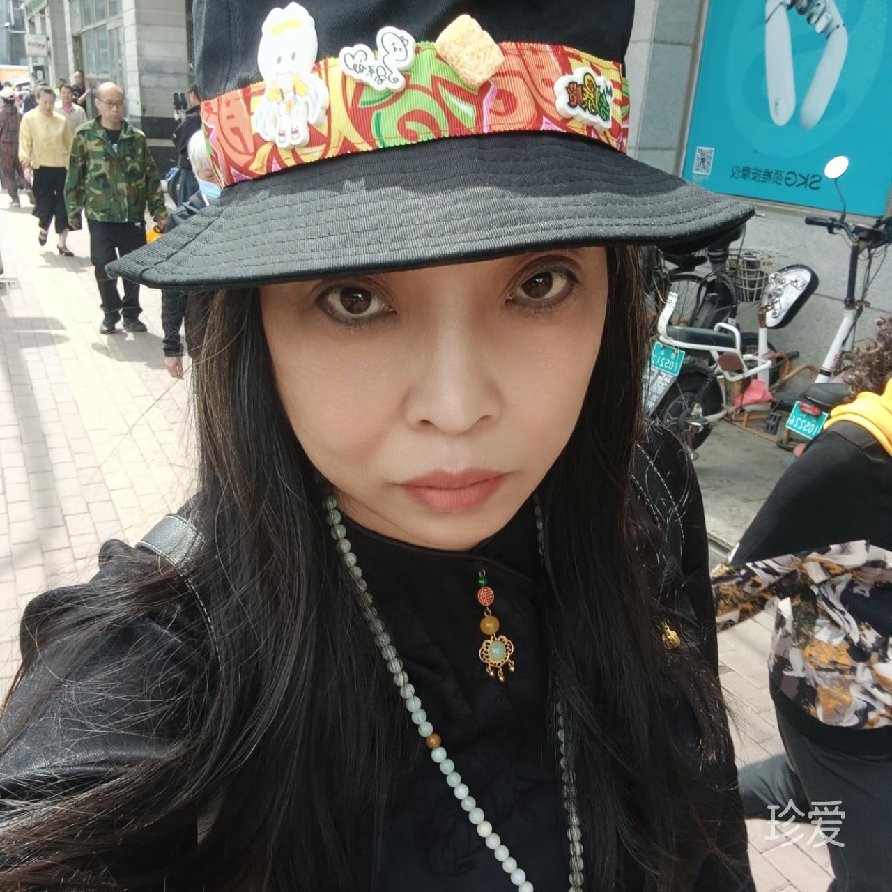 灻焂踽踽独行