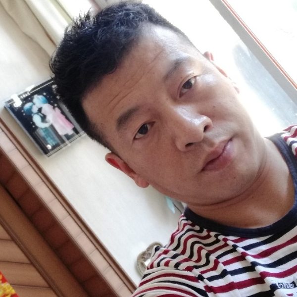 開往舂天的拖拉機