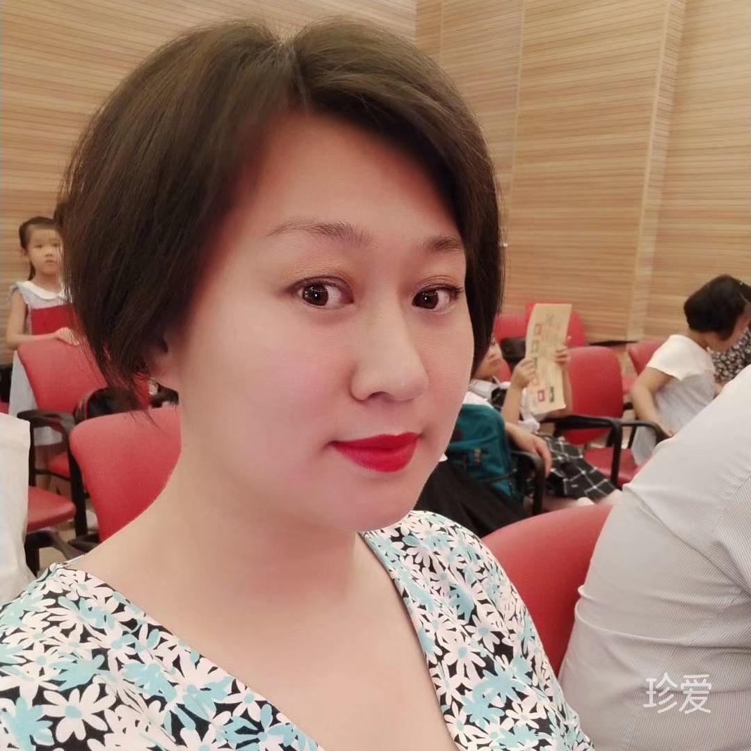 墙上一抹蚊血