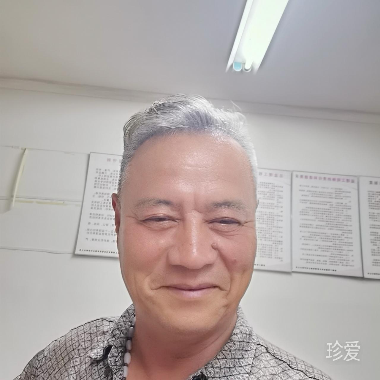 孤獨(dú)的愛(ài)情