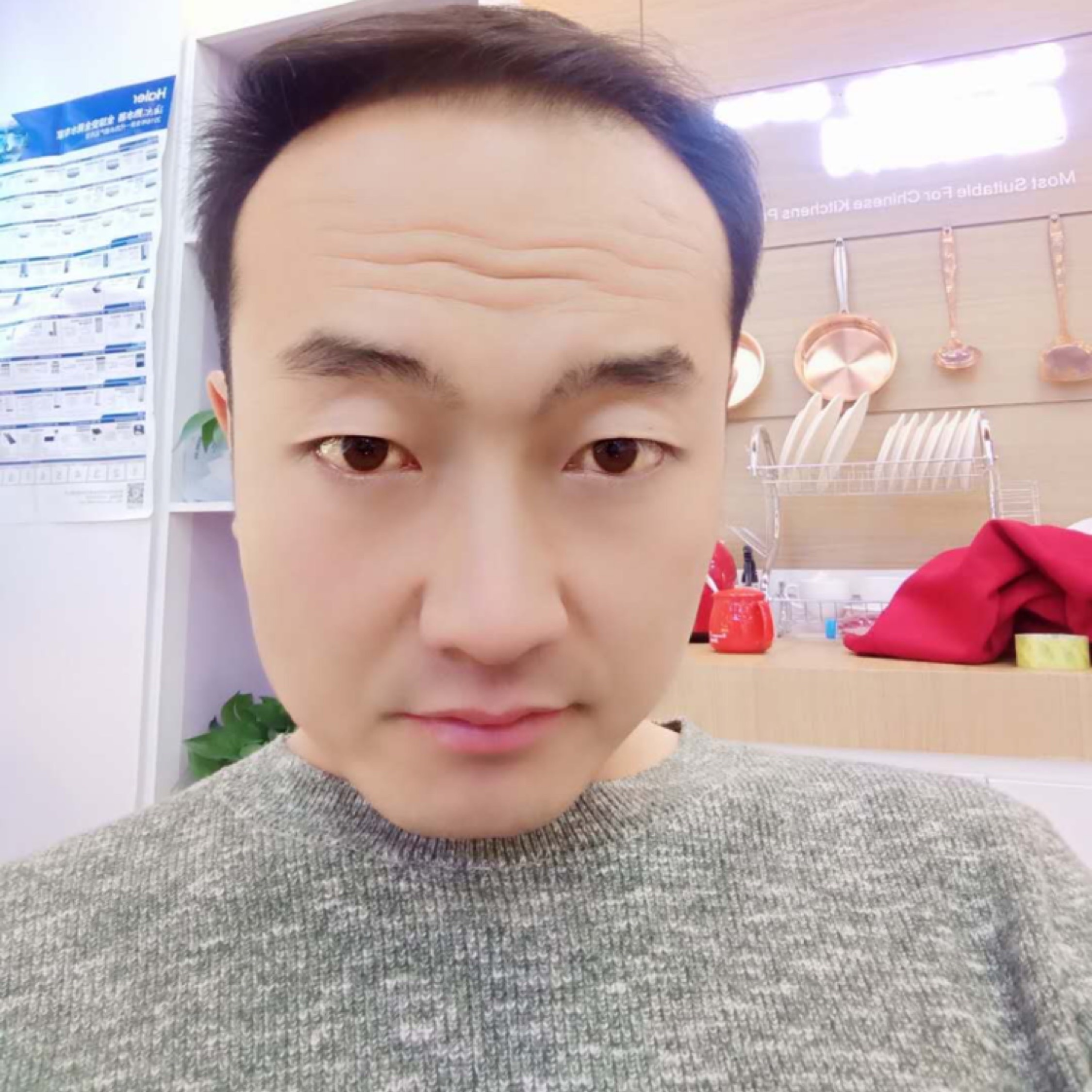 經(jīng)濟(jì)適用男