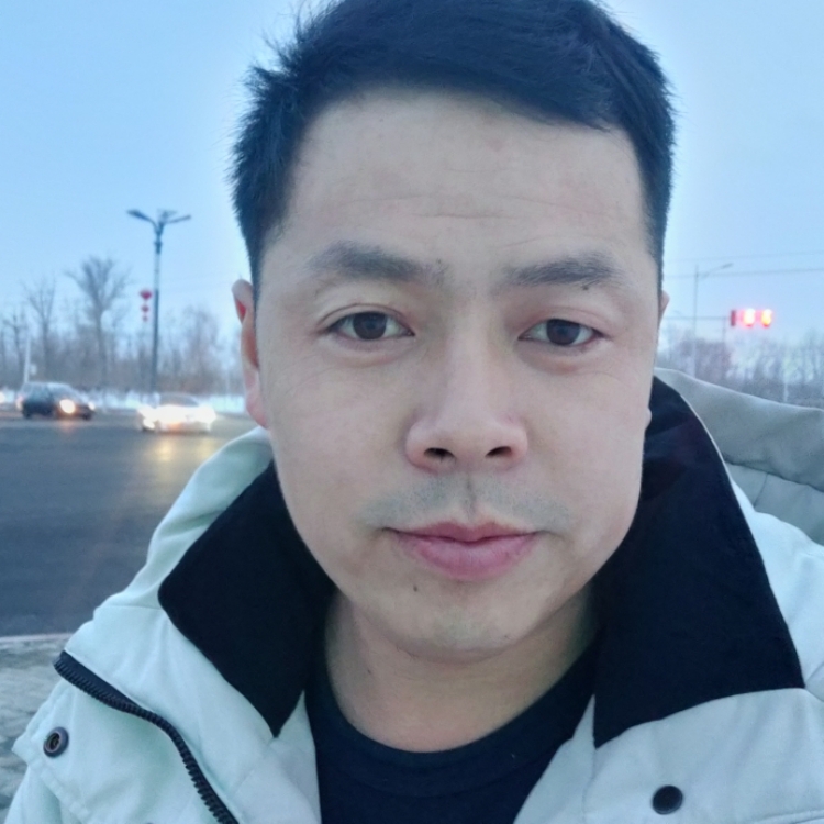 让月光拉长身影