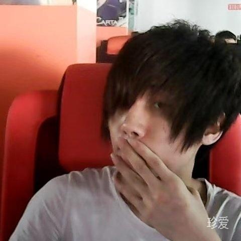动了情的男孩