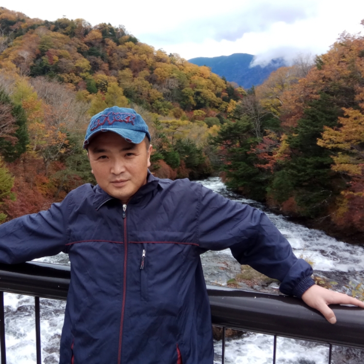 独自寂寞向钱奔