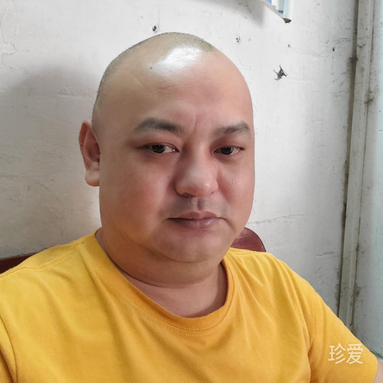 光头大叔
