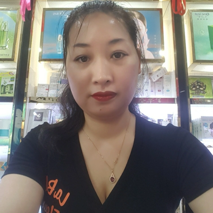 一半明媚一半忧伤