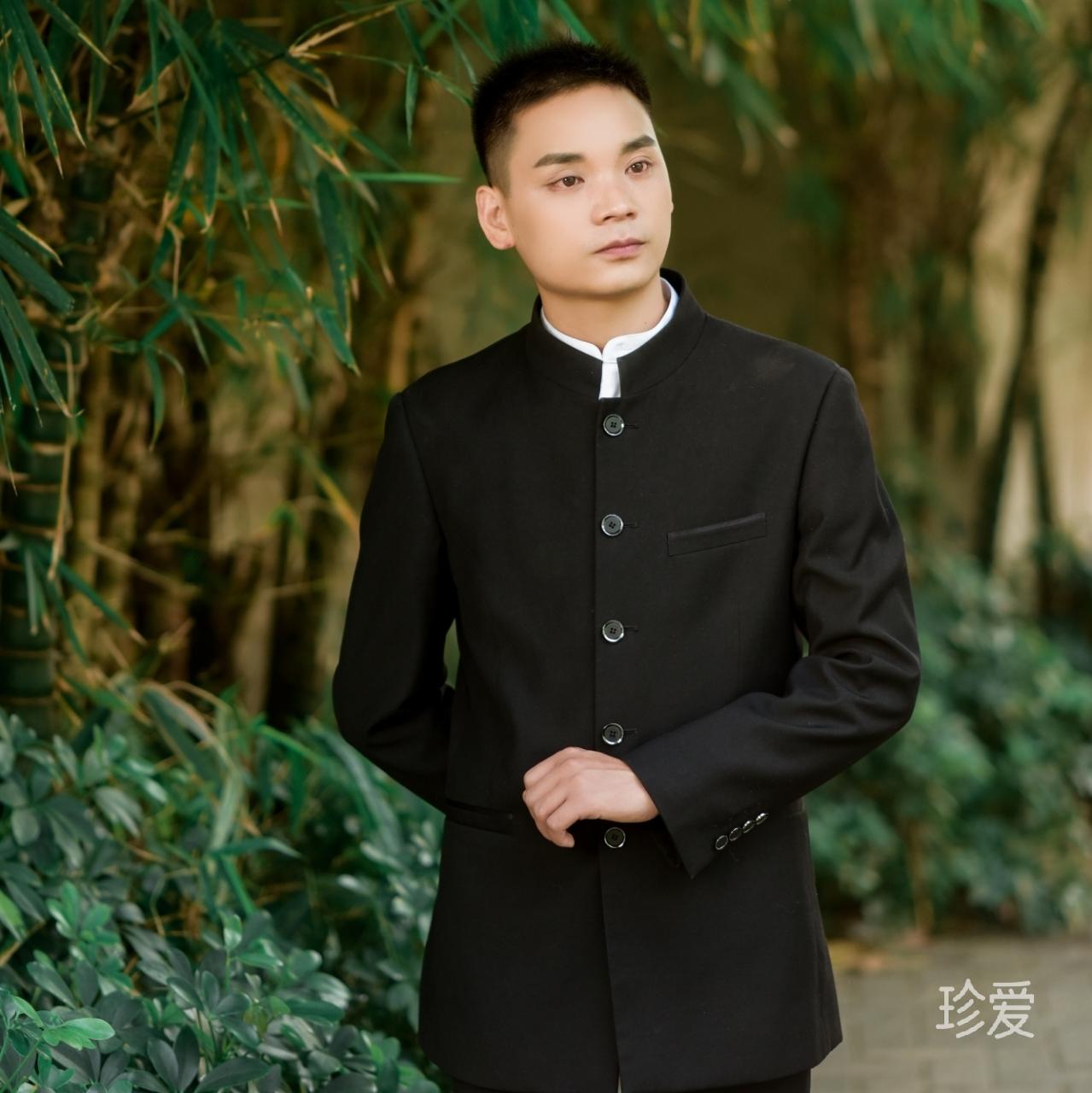 送玫瑰的男孩