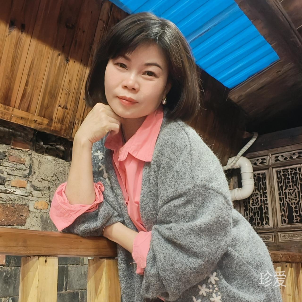 绚丽红云