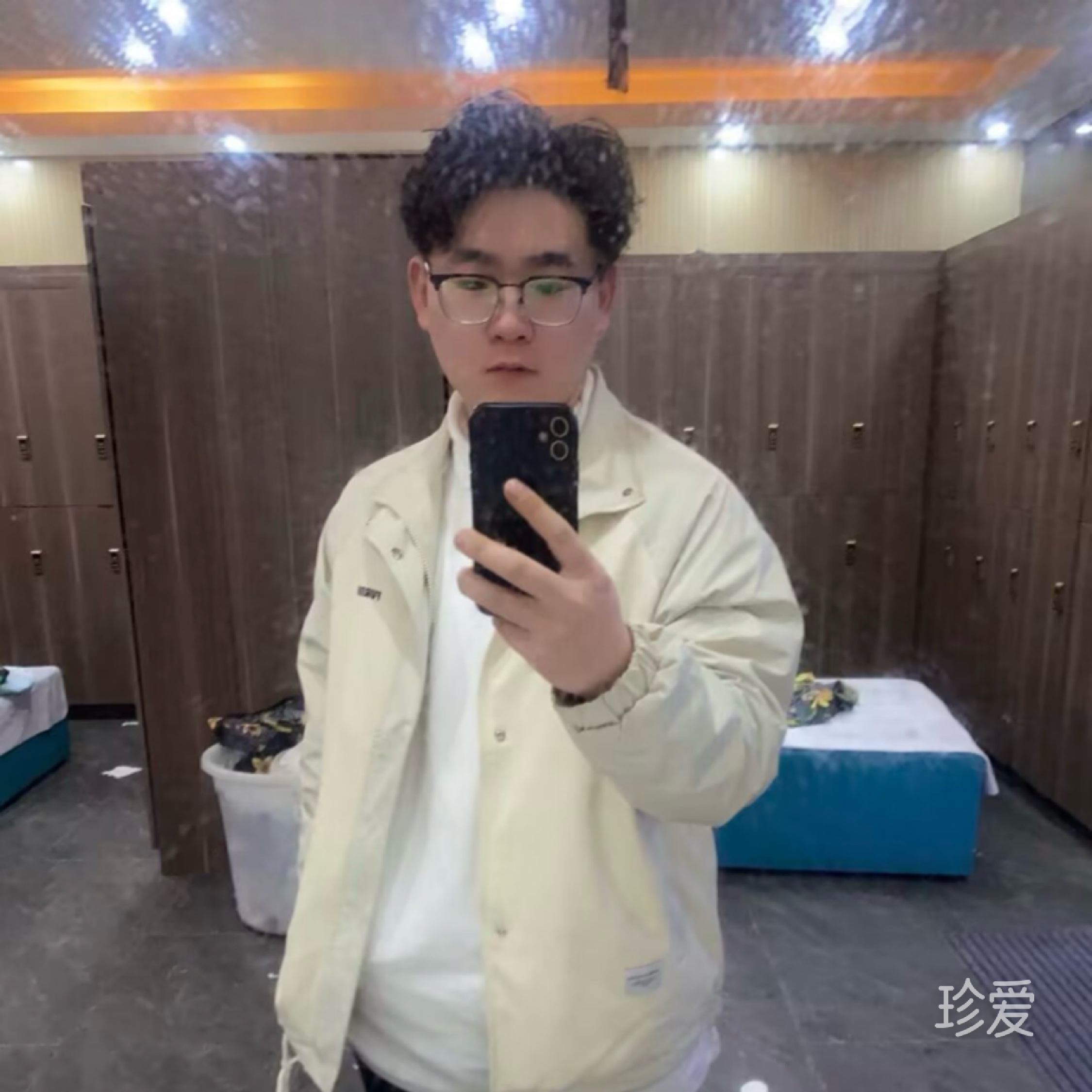 季末依旧