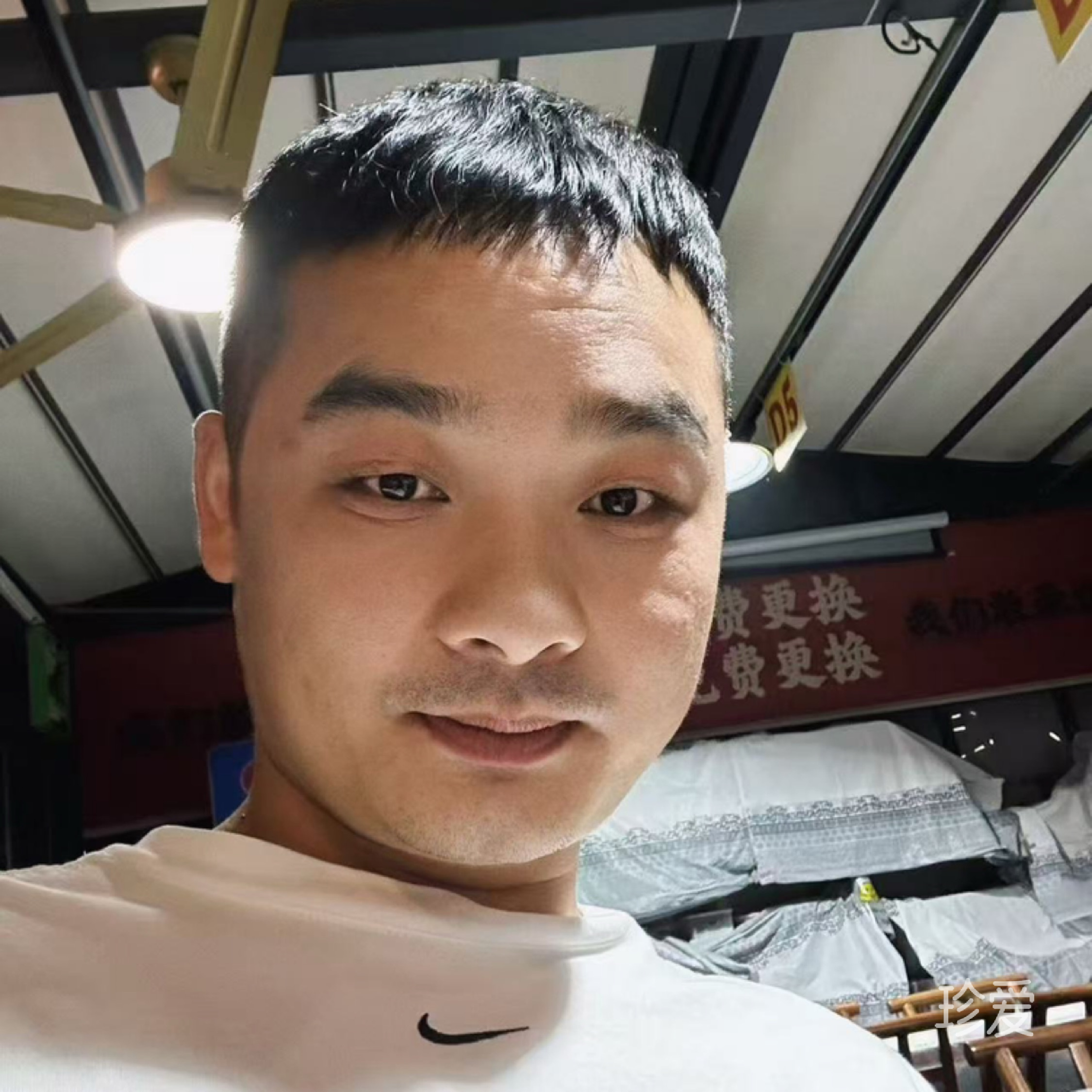 高冷的小哥哥