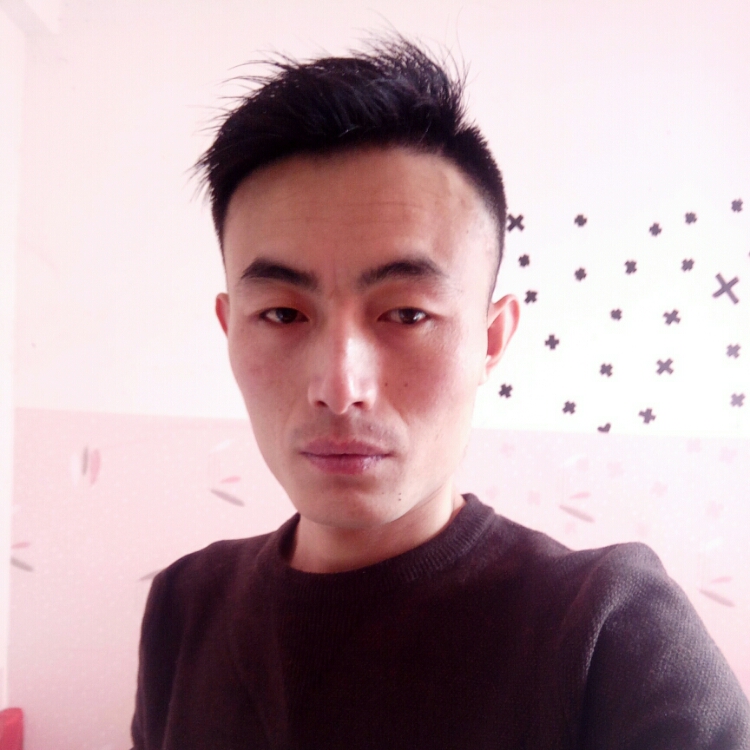 記憶里模糊的身影