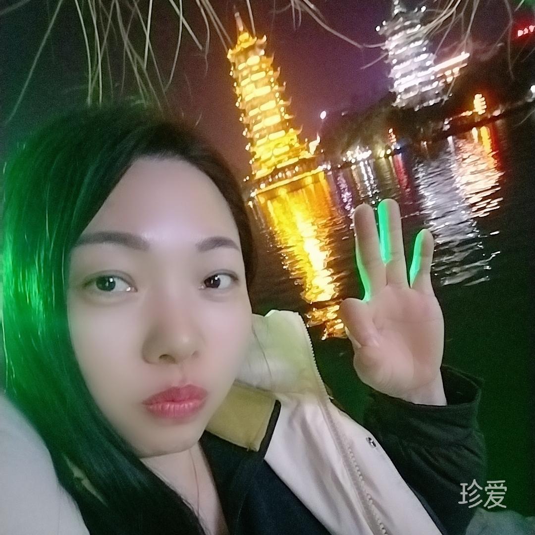 品貌端庄