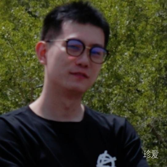 左手是空的