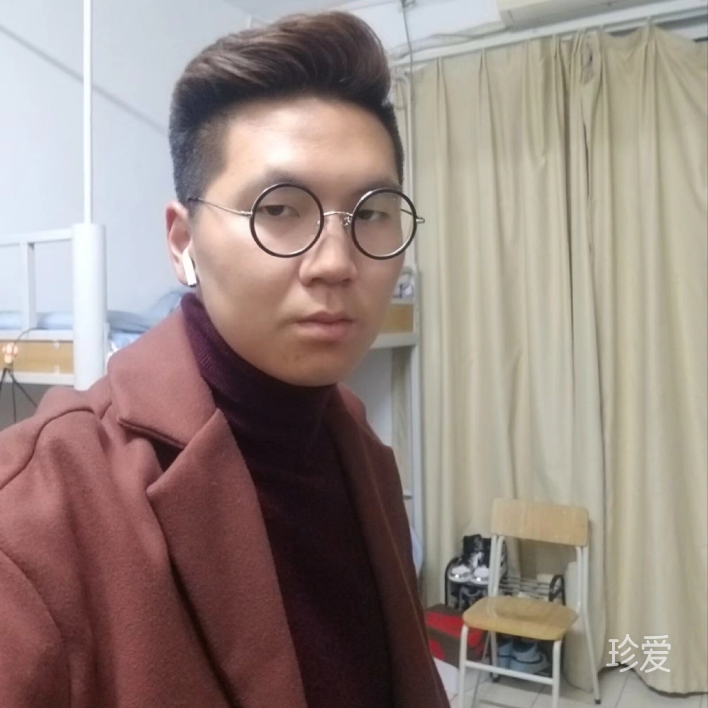 行于繁華染塵埃