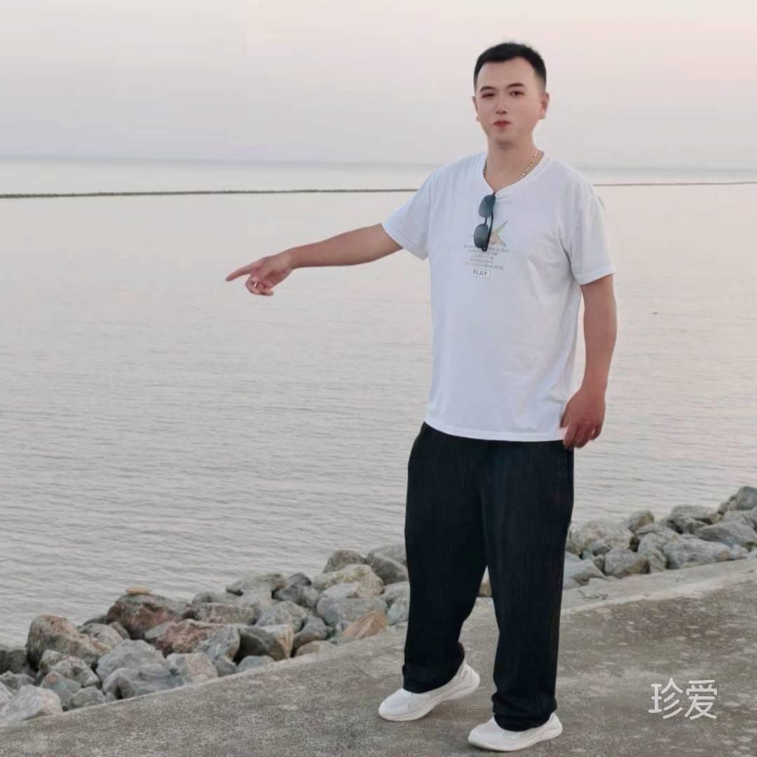 天空的云黄春云