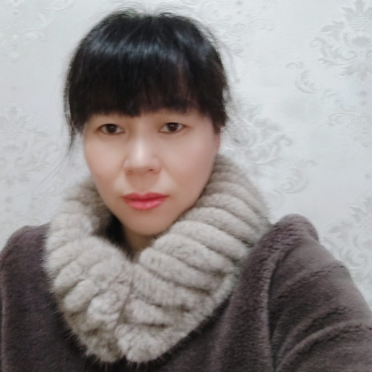 一個(gè)人獨(dú)走著