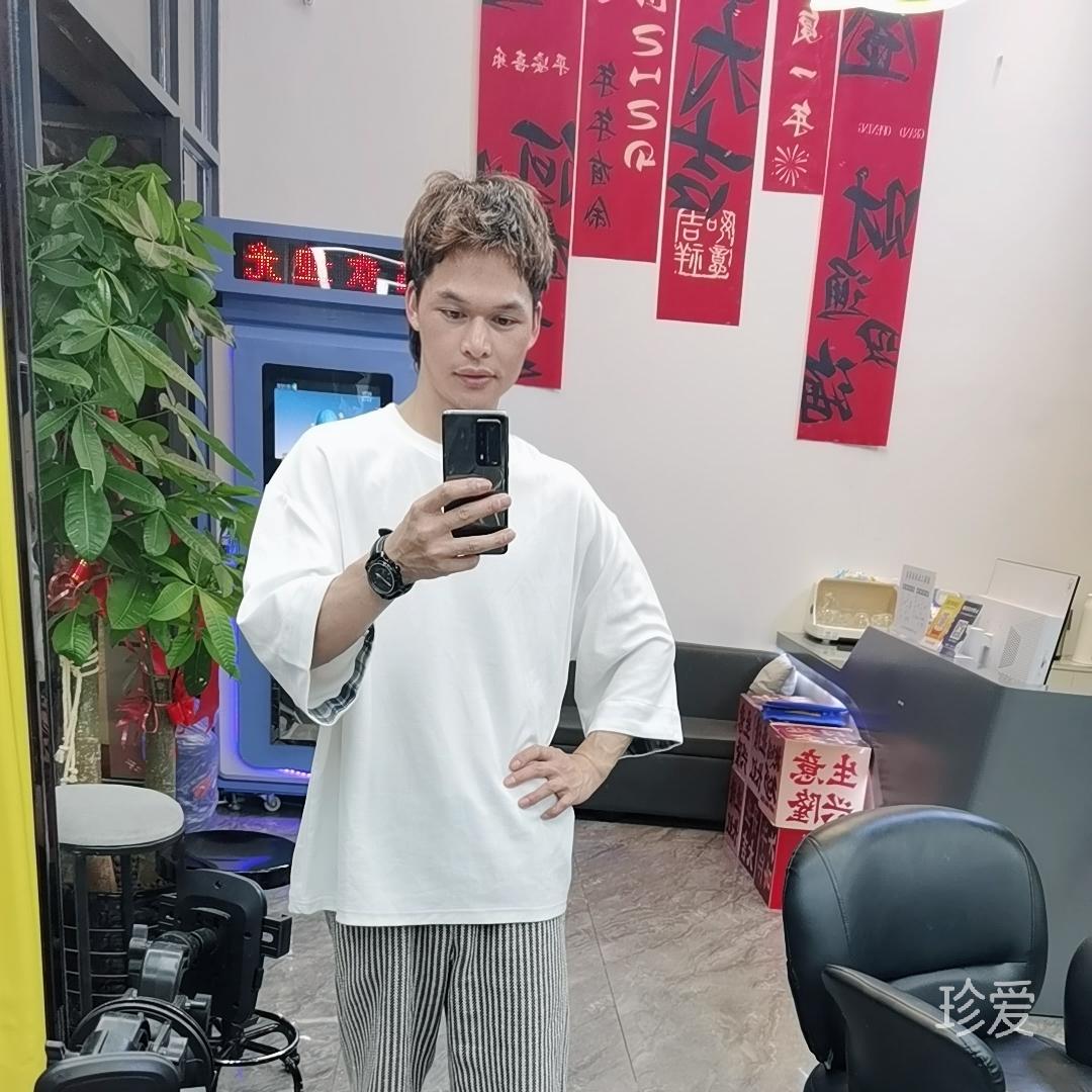 義烏發型設計阿勇