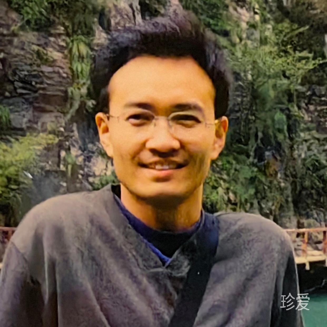 喜欢自驾游的大叔