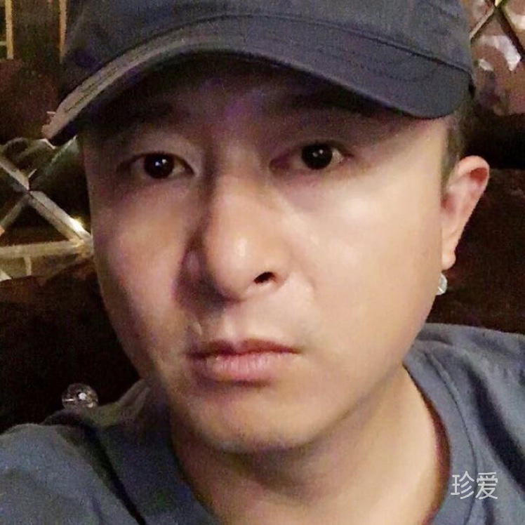 孤單的一個(gè)人