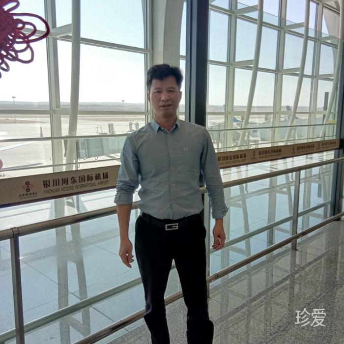 做個(gè)愛(ài)笑的大男孩