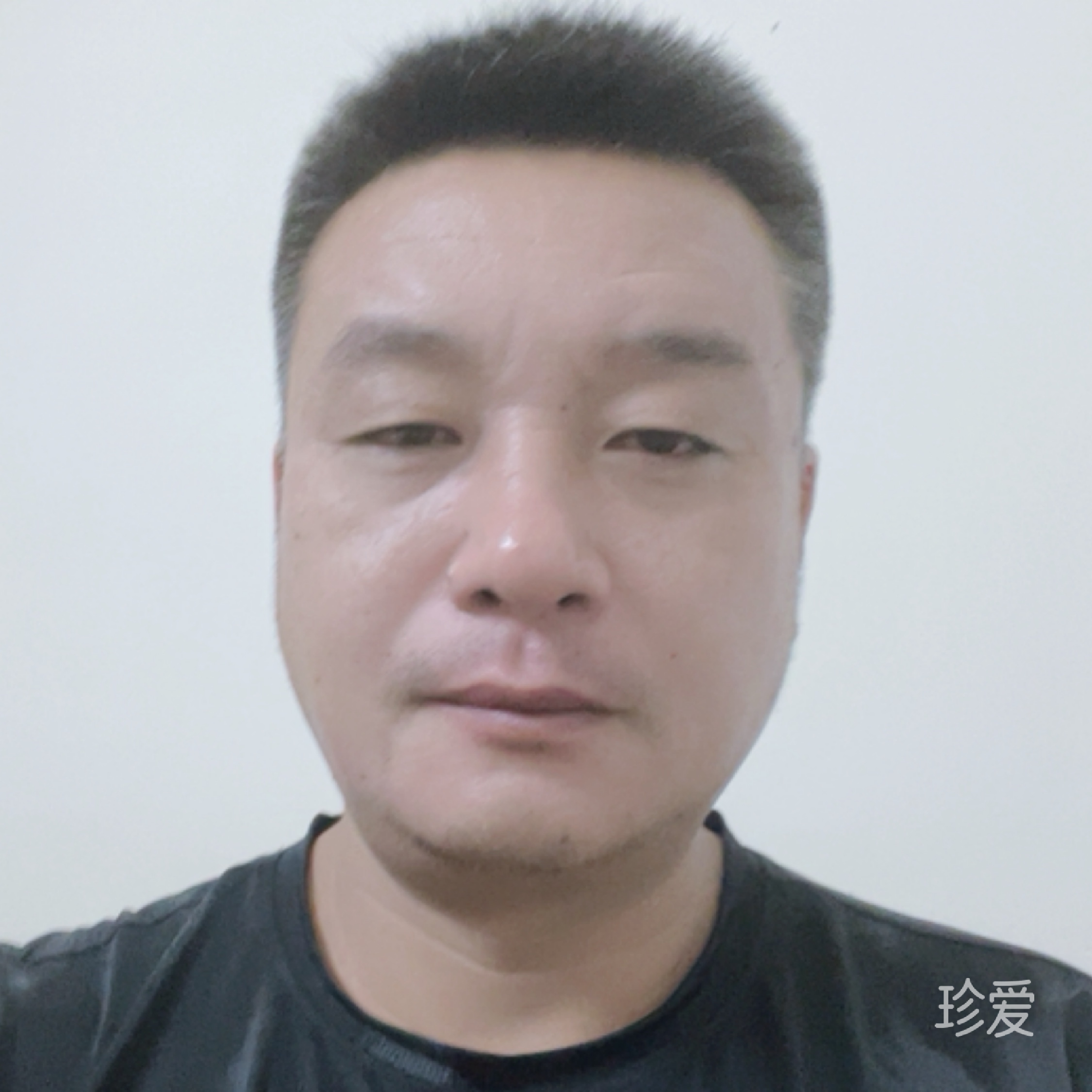 爱不释手