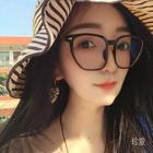 凛风中的玫瑰