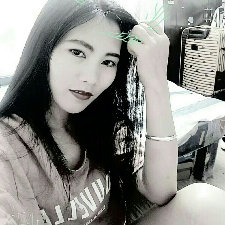 丫頭繁華落盡皆成夢