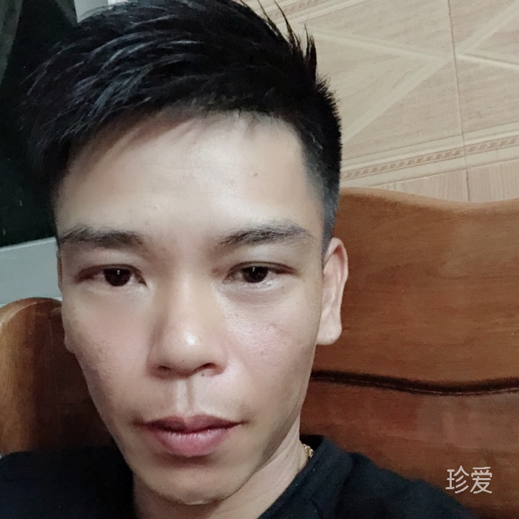 微风拂过一抹光辉