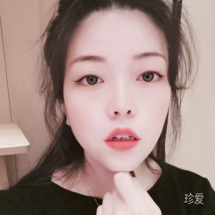 做個粘人的小妖精