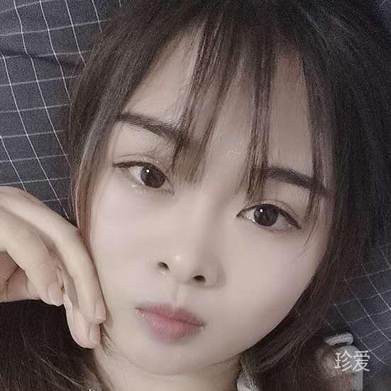一朵天上的云