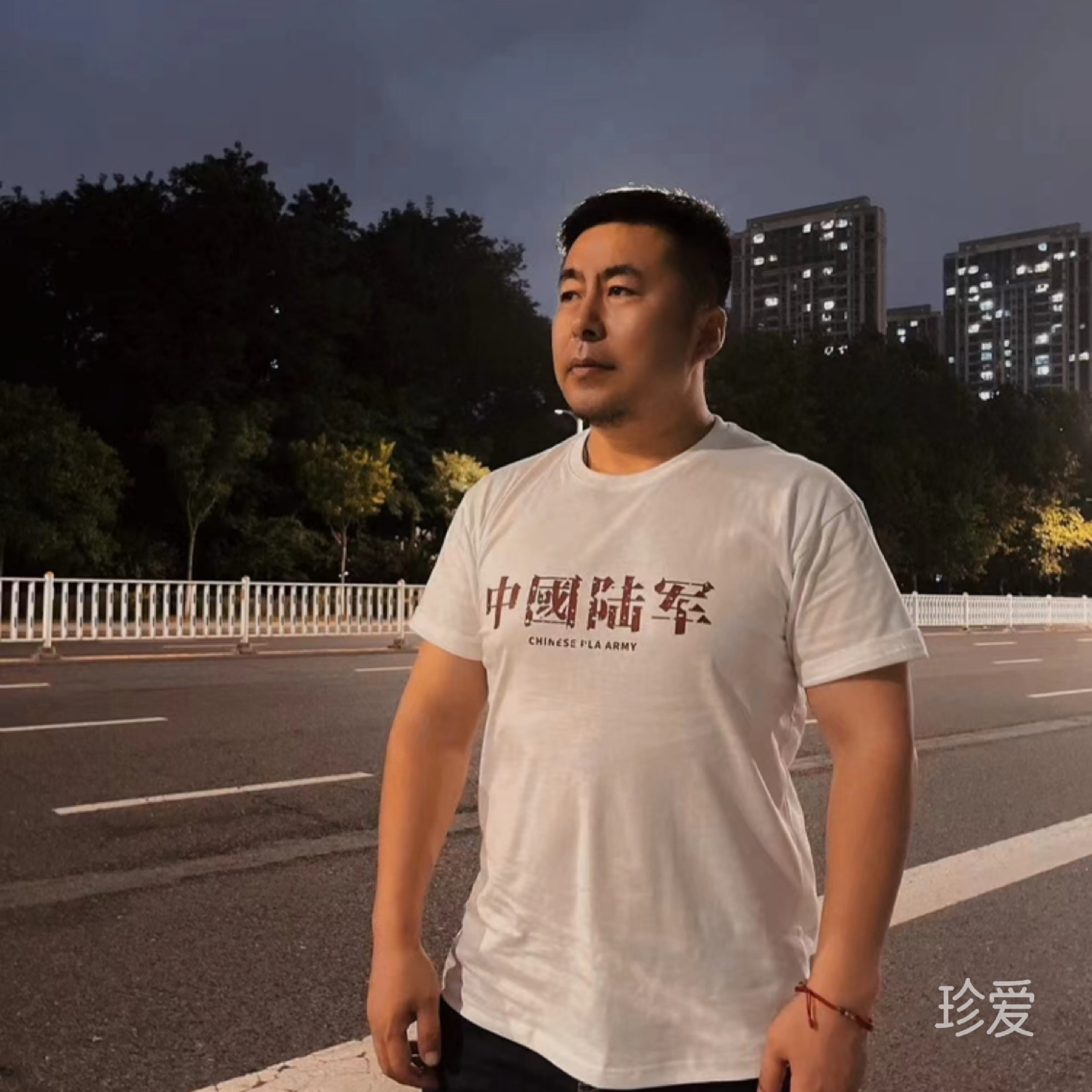 携手同行人生路