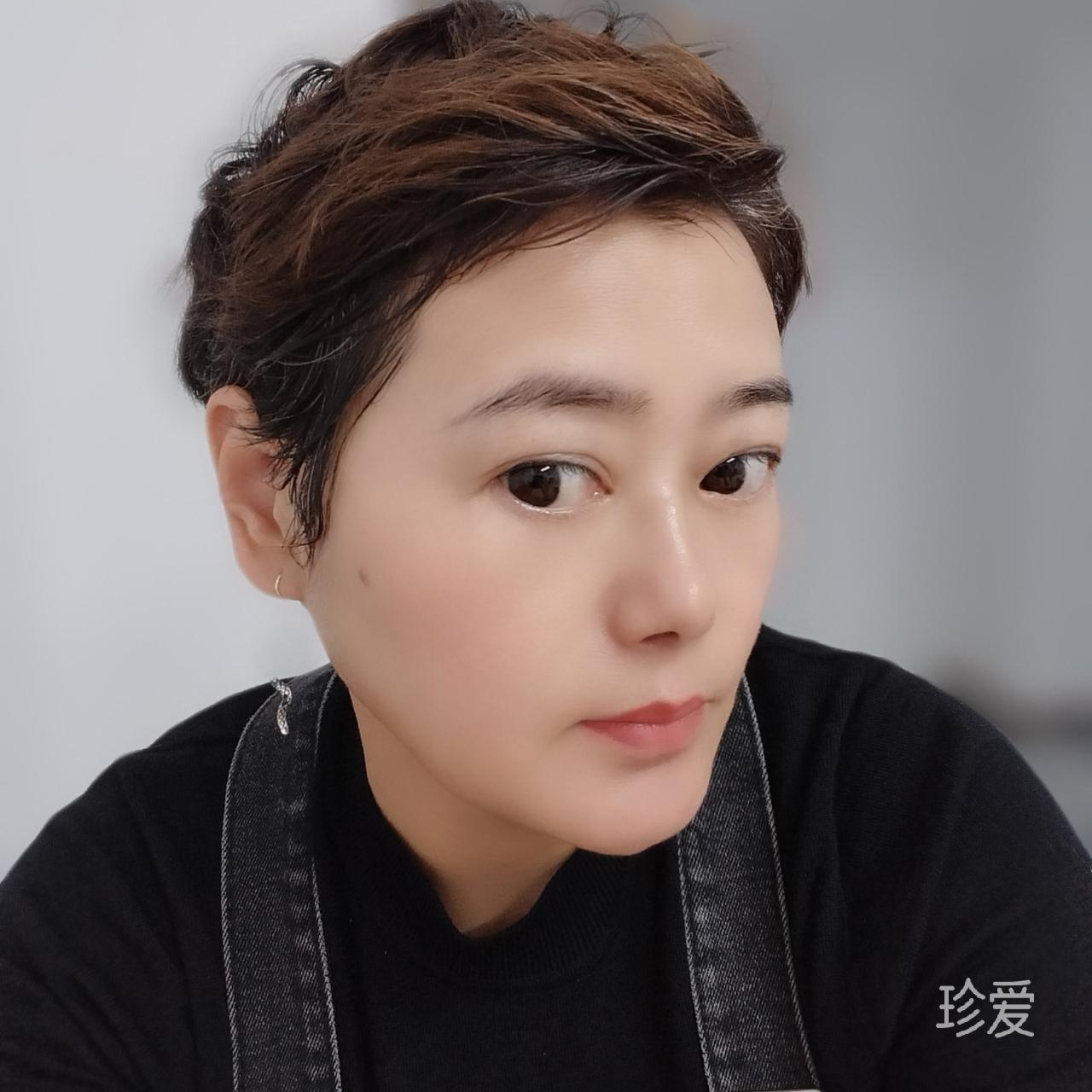 盛開(kāi)的彼岸花