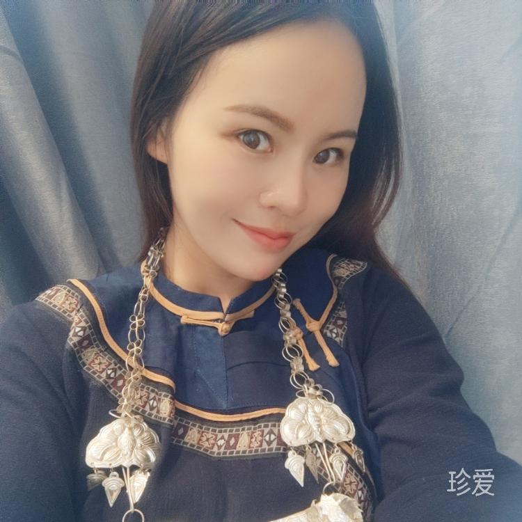 找茶友的采茶姑娘
