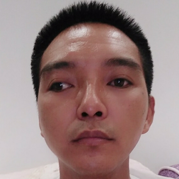 會(huì)笑得眼睛真美