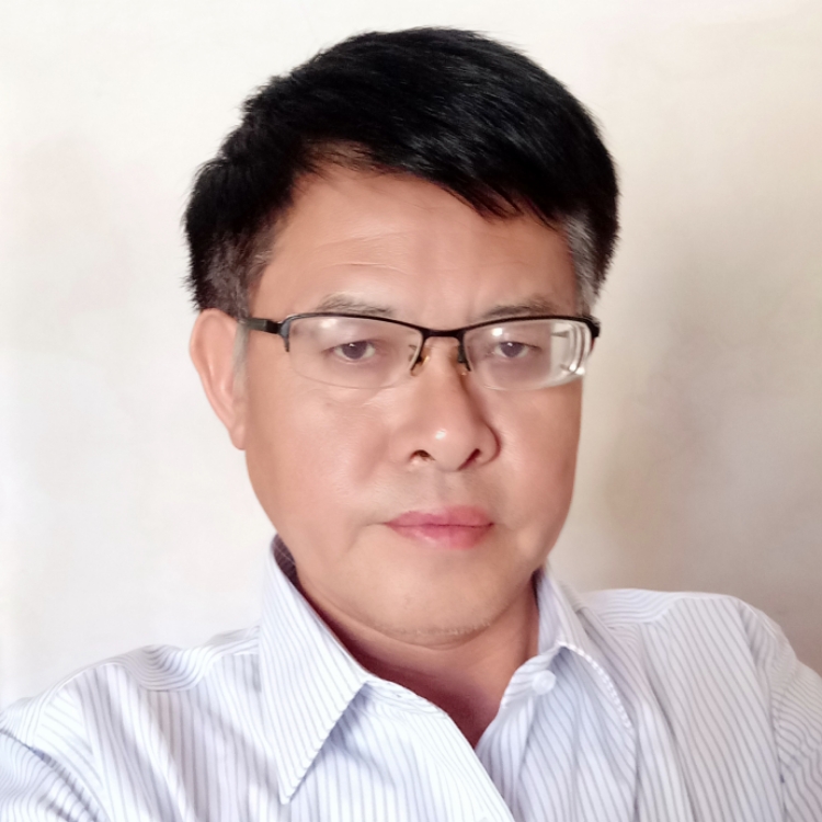 背后的那么嘆息聲