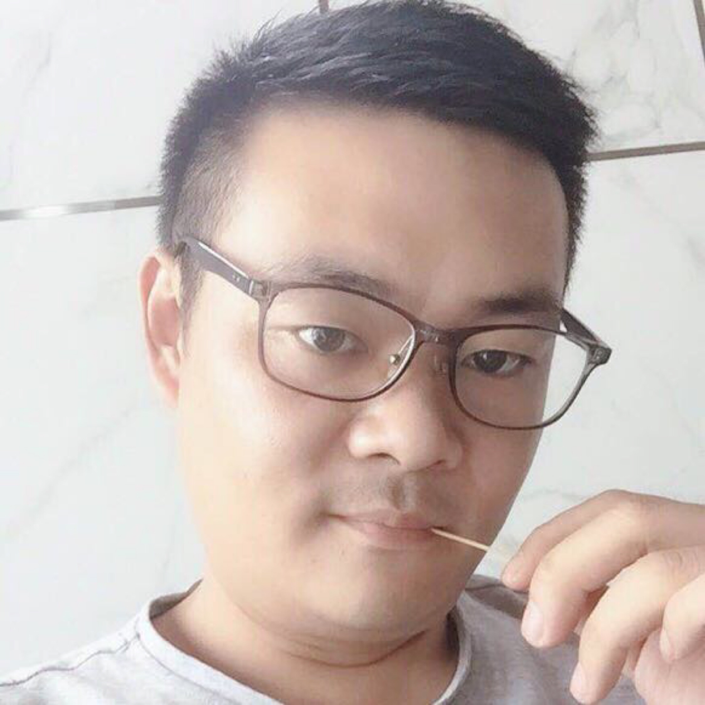 自信张扬而又冷静